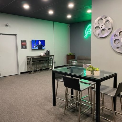 Green Room-3